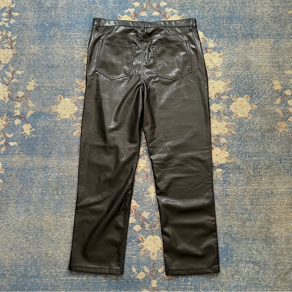 Abercrombie Vegan Leather 90s Straight Pants 34